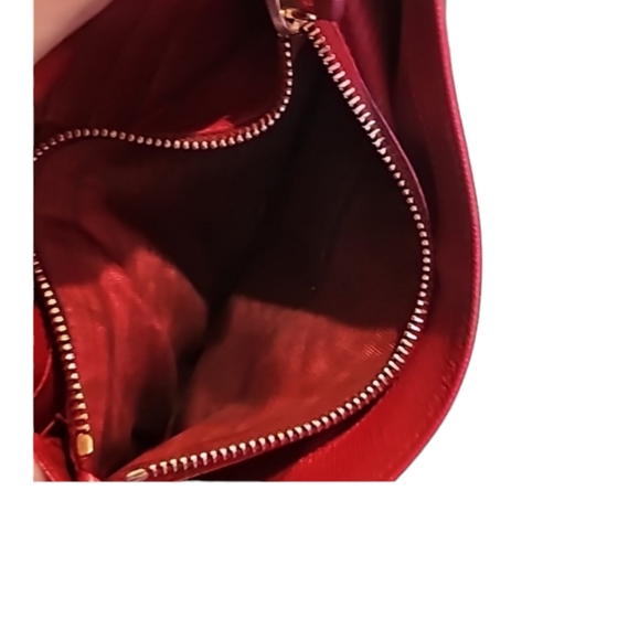 Prada Saffiano Fiocco Ribon Bifold Wallet. - Picture 3 of 16